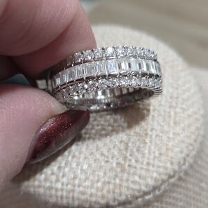 Elegant Silver Moissanite Women's Ring